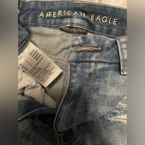 American Eagle size 4 jeans - Picture 3 of 3